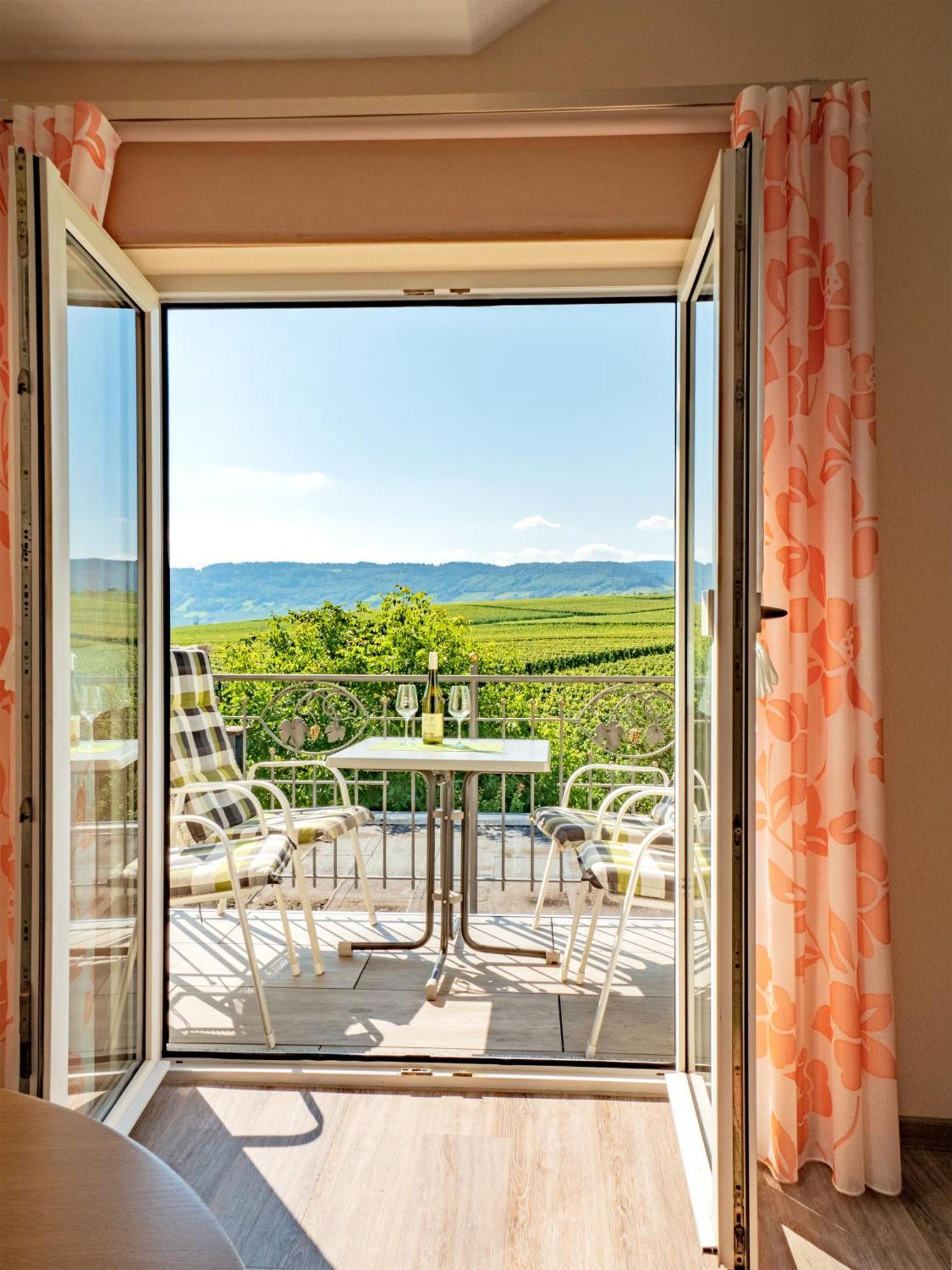 Ferienweingut Winnebeck Kowerich Ngoại thất bức ảnh