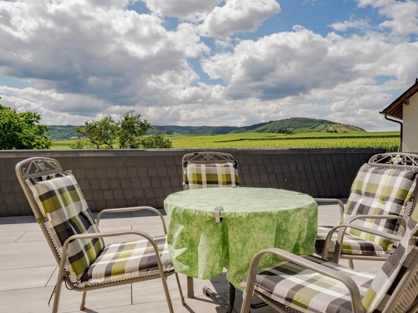 Ferienweingut Winnebeck Kowerich Ngoại thất bức ảnh